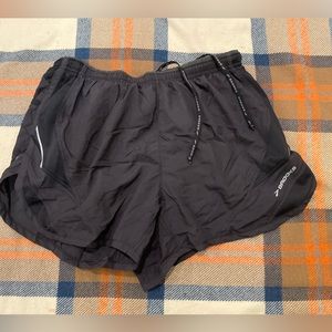 Men’s Brooks Split Shorts, Black, Size Small